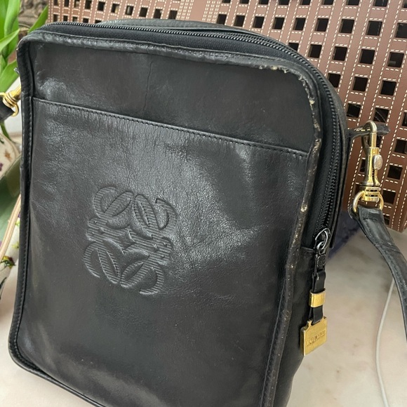 SOLD Loewe 🖤 Black 🖤 Shoulder Bag Tote Leather Crossbody - Picture 2 of 8